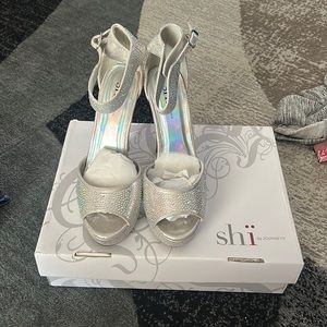 5.5” SHI by Journeys brand Heels with Rhinestones